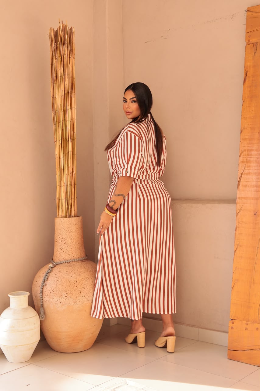 Chamise Plus Size Listrado com Cinto e Bolso – Linho 100% Algodão