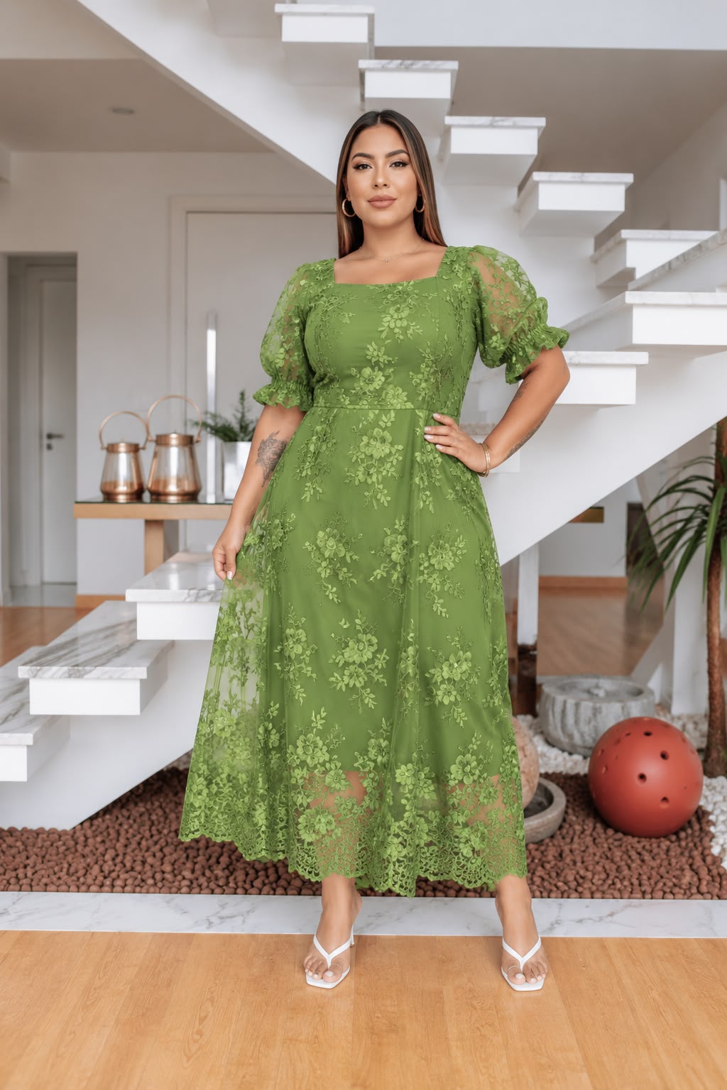 Vestido Midi Plus Size em Tule Bordado