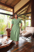Conjunto Midi Plus Size de Blusa e Saia - Tecido Sensorial Marrant