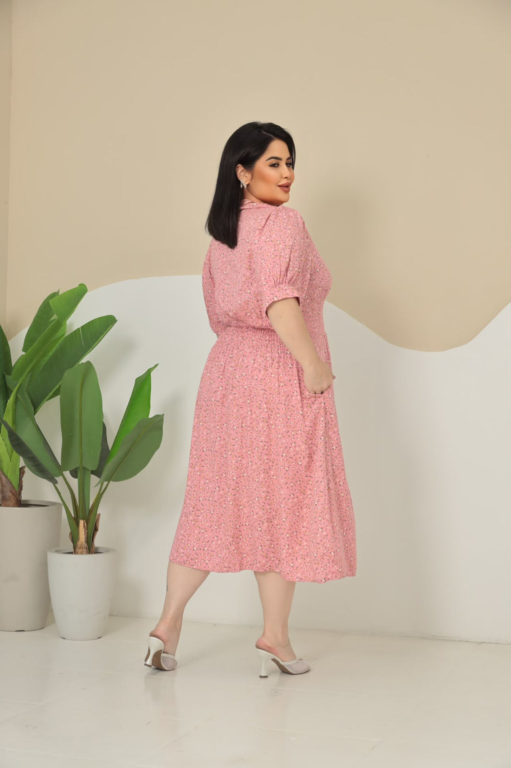 Chemise Plus Size Floral com Detalhe na Cintura - Tecido Viscomida