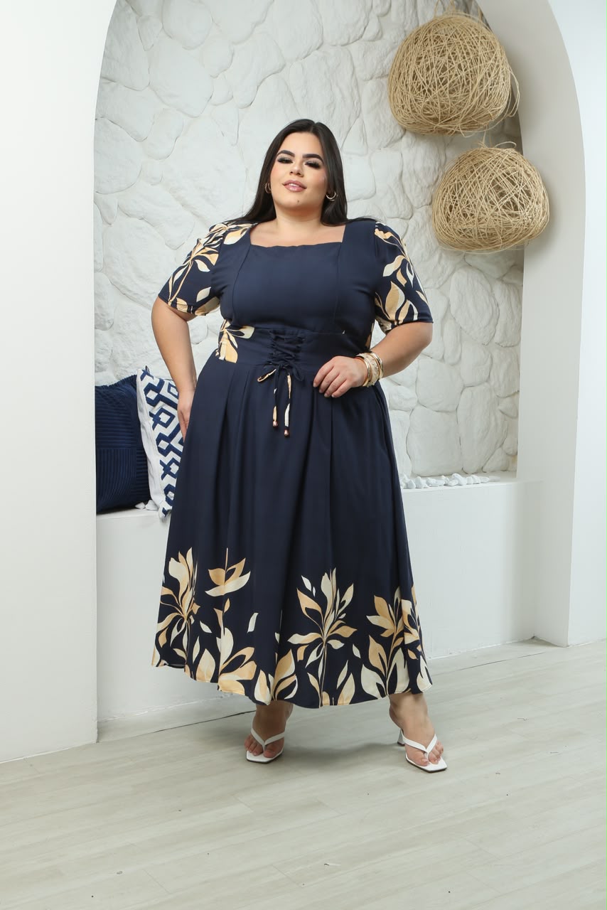 Vestido Plus Size com Regulagem na Cintura - Tecido Jacquard