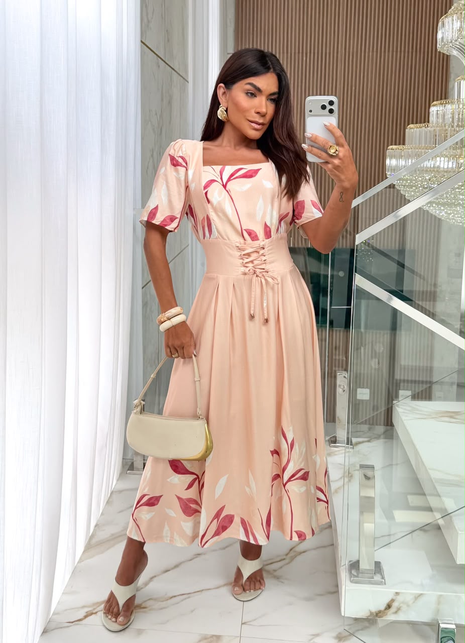 Vestido com Regulagem na Cintura - Tecido Jacquard