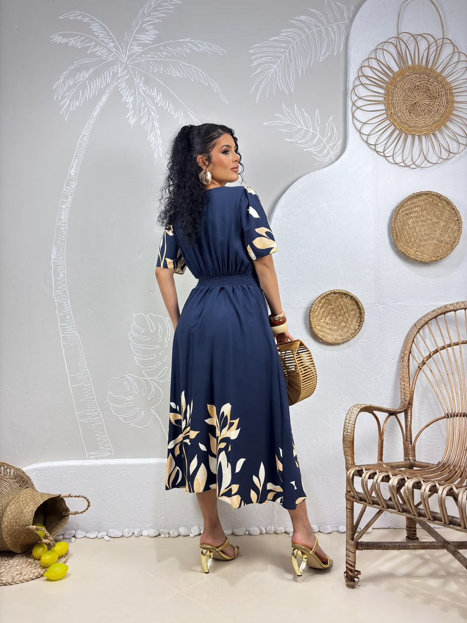 Vestido com Regulagem na Cintura - Tecido Jacquard