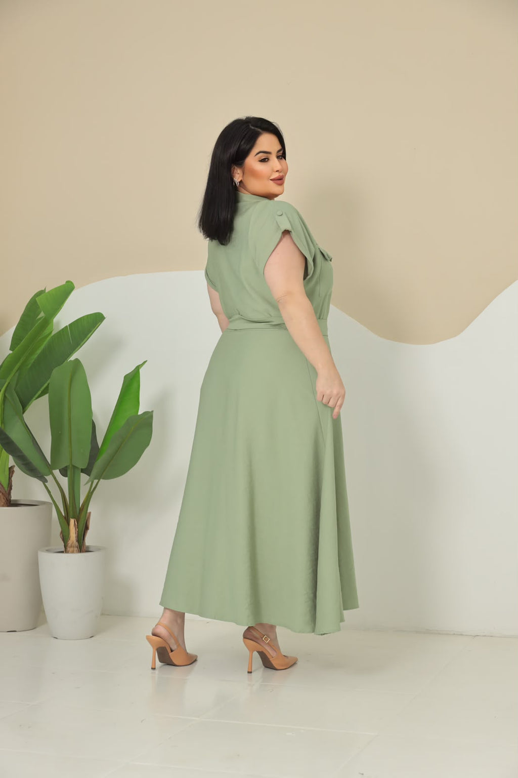 Chemise Plus Size Lisa com Detalhes nos Ombros - Tecido Sensorial