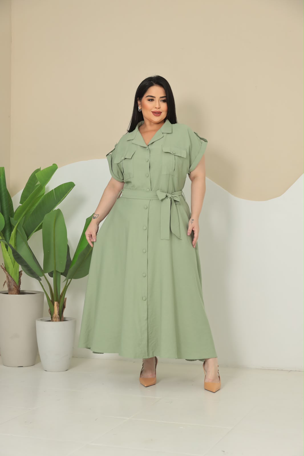 Chemise Plus Size Lisa com Detalhes nos Ombros - Tecido Sensorial