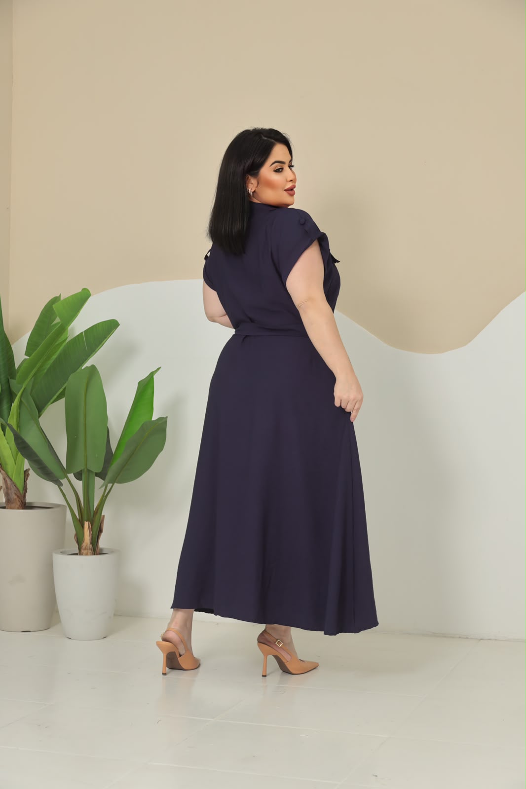 Chemise Plus Size Lisa com Detalhes nos Ombros – Tecido Sensorial