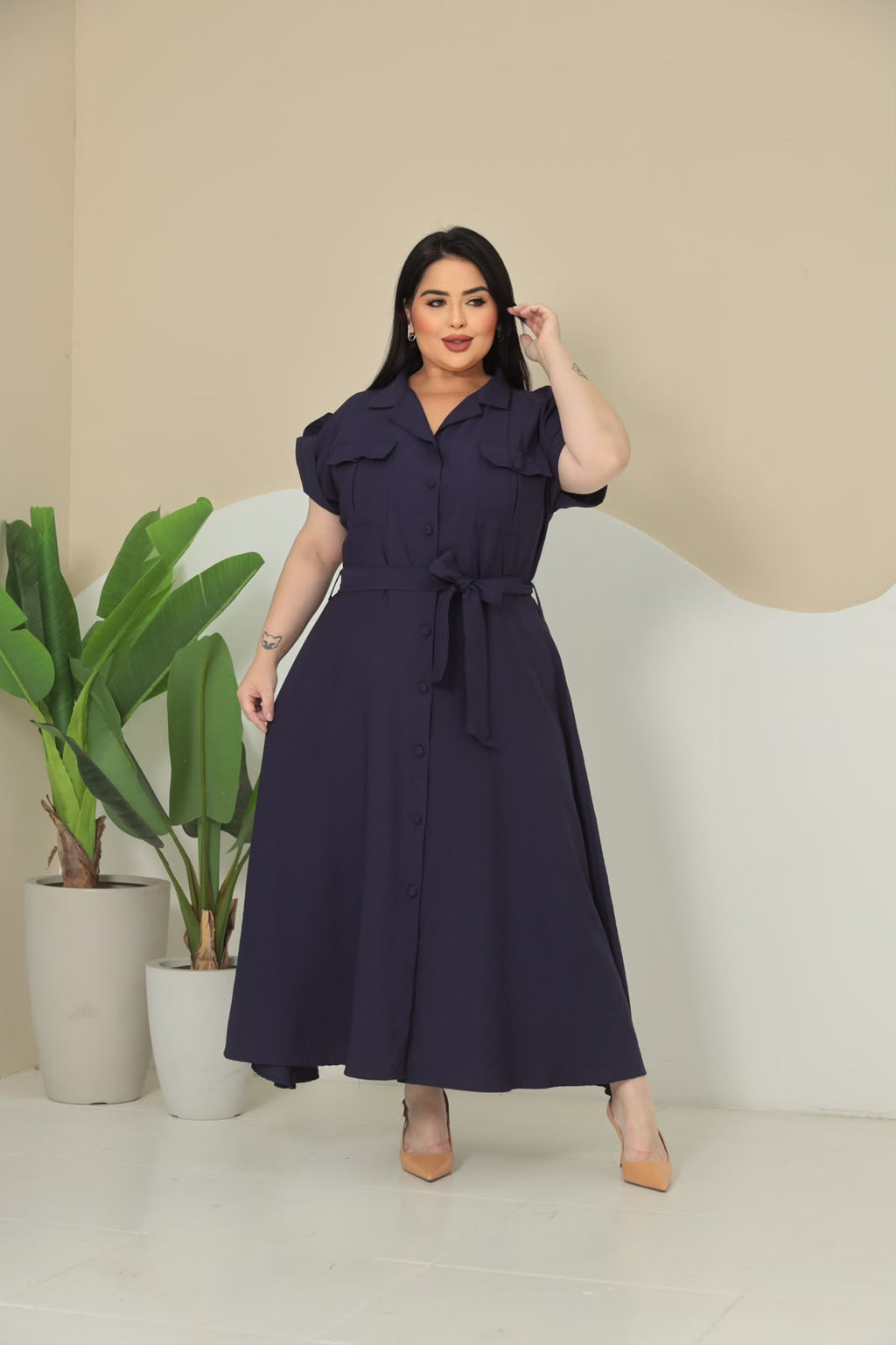 Chemise Plus Size Lisa com Detalhes nos Ombros – Tecido Sensorial